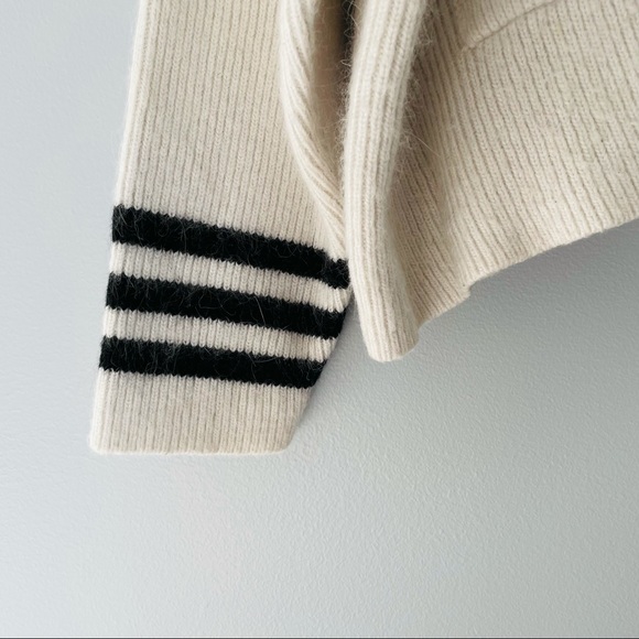 Hanshine OverSized Sweater - Picture 3 of 8